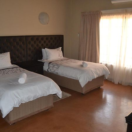 Thabaledi Game Lodge Brits Exterior foto